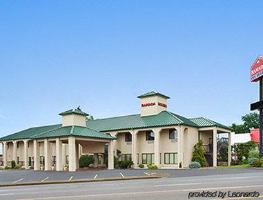 Baymont By Wyndham Johnson City Exterior photo